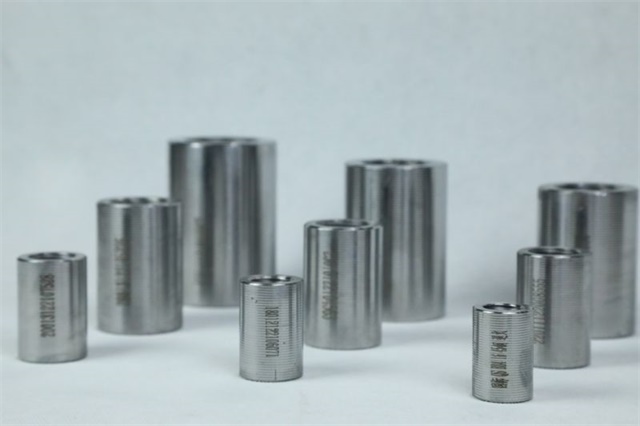 信阳<font style='color:red'>直螺纹套筒</font>长度